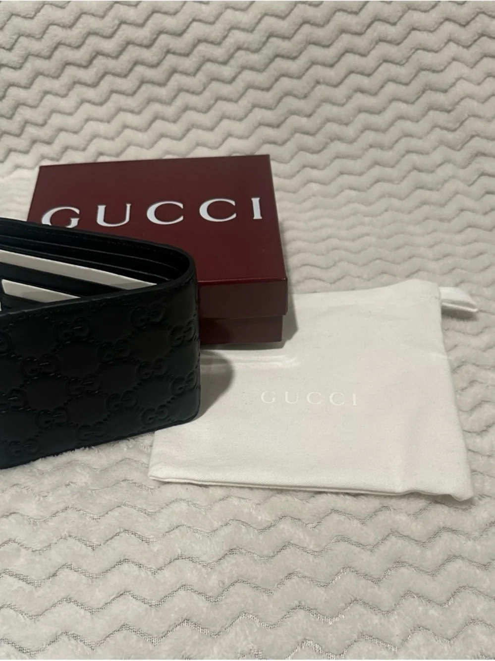 Gucci Black Embossed Leather Bi-Fold Wallet - Picture 2 of 7